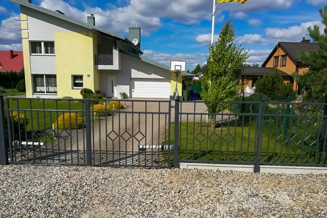 Metaline-klasikine-tvora-Alicia-tvora.lt